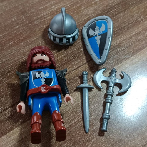 Playmobil Knight Chevalier of the Blue Order like new