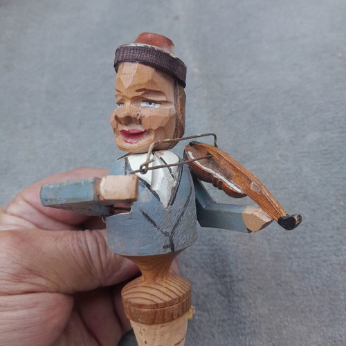 Anri Vine Brandy Whiskey Bottle Stopper hand carved, animated, used