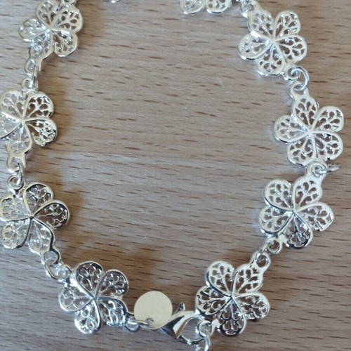 Elegance large floral silver bracelet