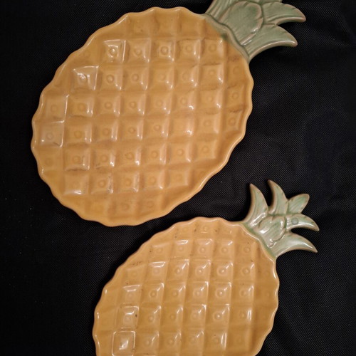 Serving platters pineapple shaped new