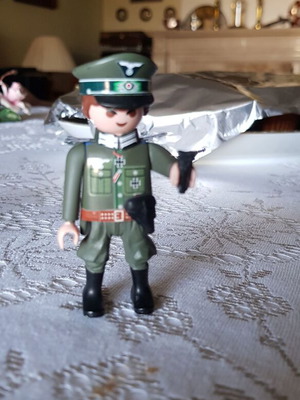 Playmobil μεταχειρισμένο, Χίτλερ, αξιωματικός και στρατιώτης με ποδήλατο Β' Παγκοσμίου πολέμου
