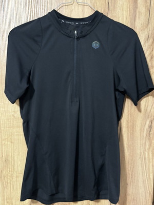 Under Armor women's shirt like new, black, sizes S and M