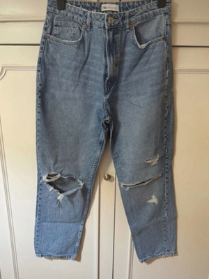 Zara high-waisted blue jeans with rips used, size XL