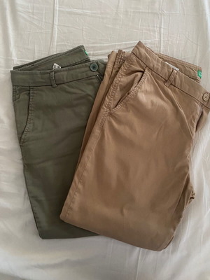 Παντελόνια chino Benetton μεταχειρισμένα σετ 2 με τοπ μουσταρδί