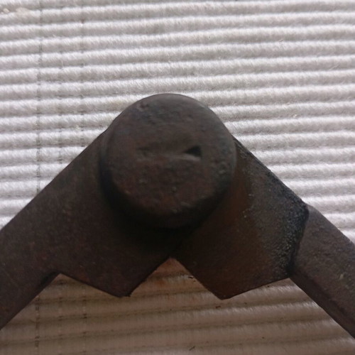 Metal antique compass used