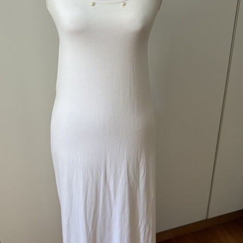 Maxi dress white size M new with pearl details