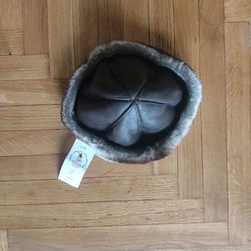 Leather women's hat with fur, size S