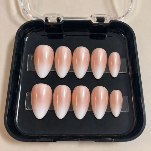Press On Nails set of 22 handmade, new