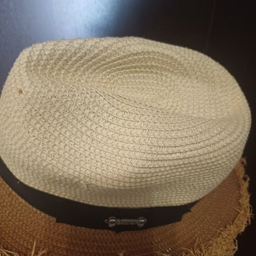 Hat new, one size