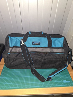 Gross tool bag like new with wheels