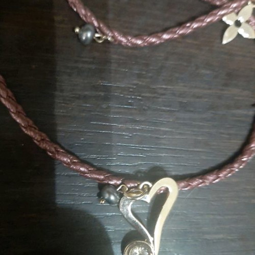 Knitted leather-type necklace burgundy new