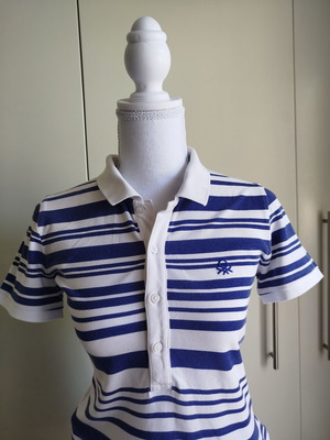 Benetton ριγέ polo medium, σαν καινούργιο, λευκό και μπλε navy