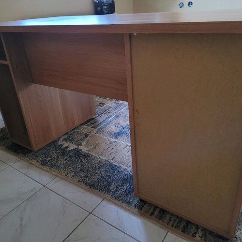 Computer desk used, wood, 140x70x76 cm, drawer and shelves