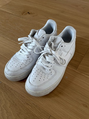 Nike Airforce 1 white sport shoes used, size 41