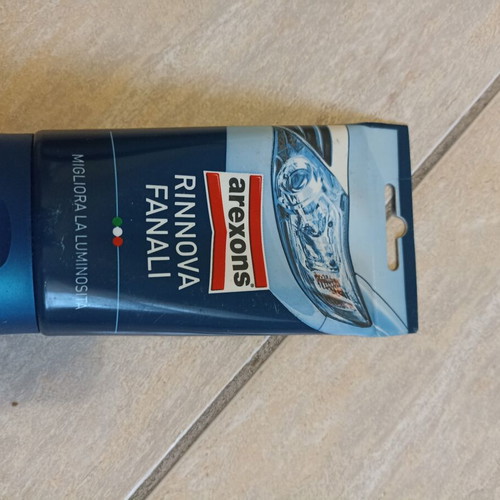 Headlight polishing paste
