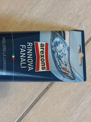 Headlight polishing paste