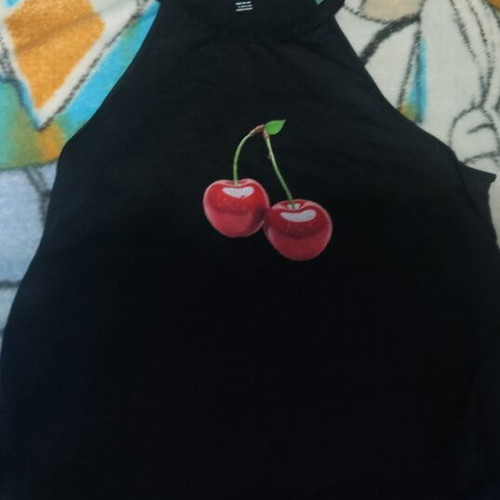 T-shirt medium size like new, cherry print