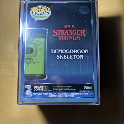 Funko Pop Stranger Things Demogorgon Skeleton LE new with protector