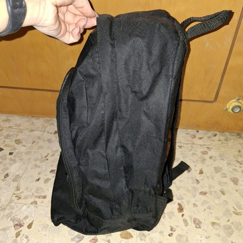 2J bag like new, black with 4 compartments