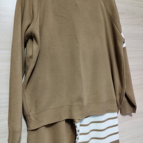 Wool set used, tab color with white stripes