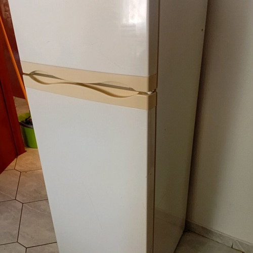 Refrigerator like new, very good condition