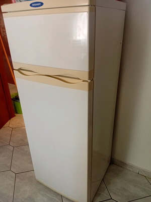 Refrigerator like new, very good condition