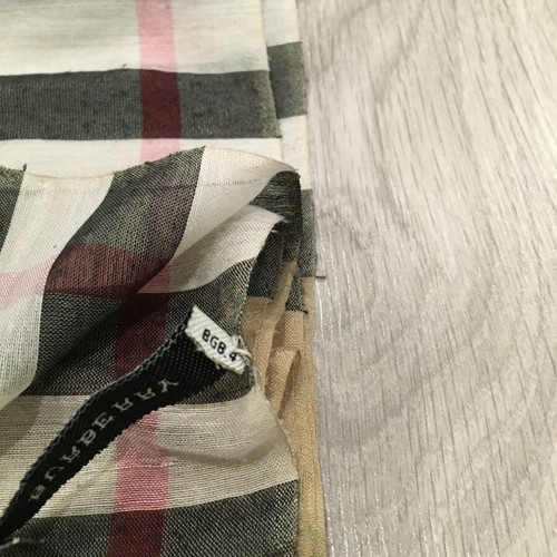 Burberry Silk Scarf like new, 75x125 cm, beige and brown