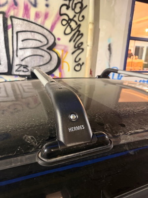 Roof bars for BMW Series 1 2019-2025 like new