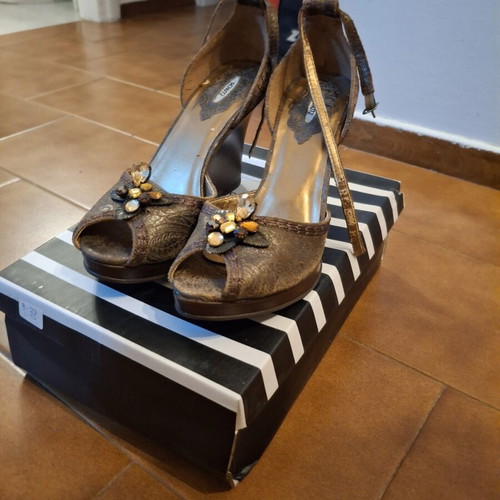 Schutz women's heels like new, size 39