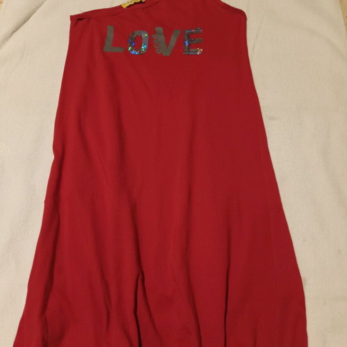 Girls' mako dress 12-14 years like new, red