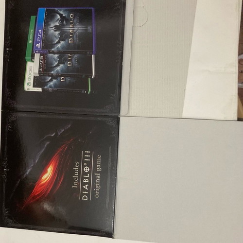 Diablo III Store Promo Display Cube like new