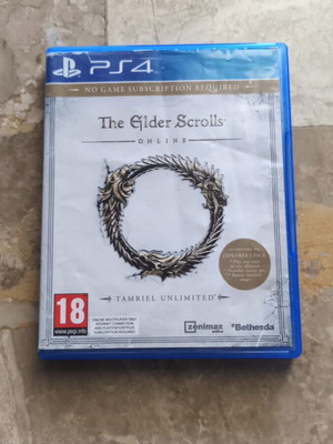 The Elder Scrolls Online PS4 used with box damage