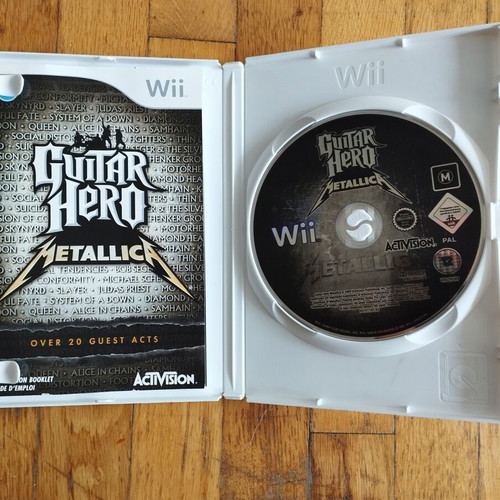 Wii Guitar Hero Metallica игра употребявана, пълна