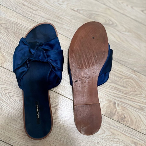 Straight satin sandals with bow Zara like new, size 40, blue