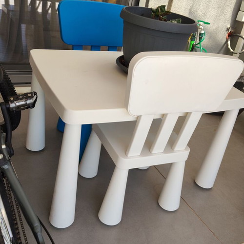 IKEA children's table and chairs like new, white and blue