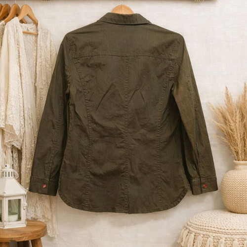 Sarah Lawrence shirt khaki size L like new