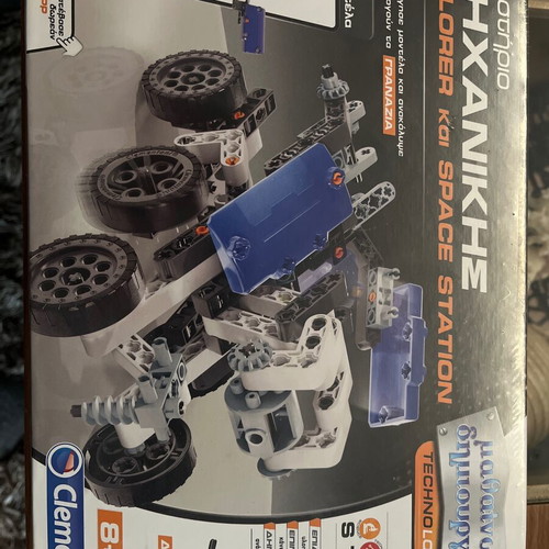 Mechanical Workshop sealed by stem