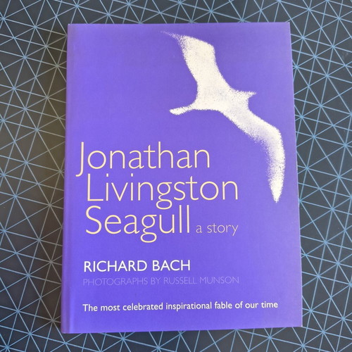 Jonathan Livingston Seagull book by Richard Bach, English edition