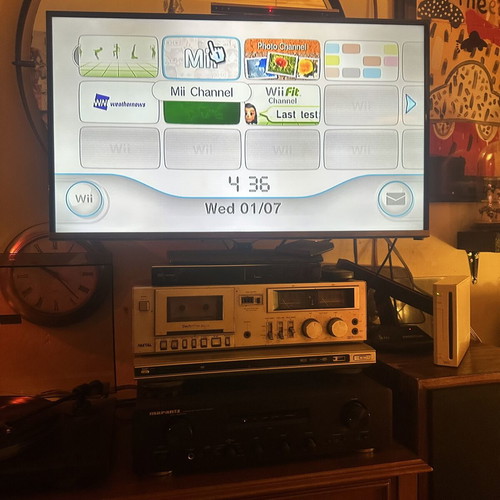Nintendo Wii bundle with Balance Board, 2 remotes, 2 nunchuks & Wii Fit game like new