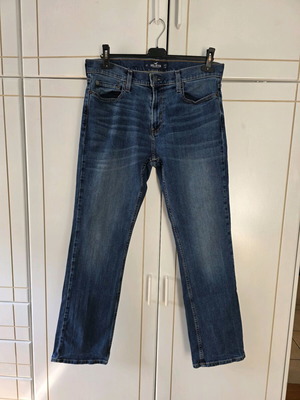 Hollister jeans like new, size M