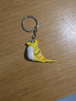 Overwatch Ganymede keychain like new, yellow