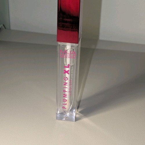 MUA Plumbing XL lip gloss sealed