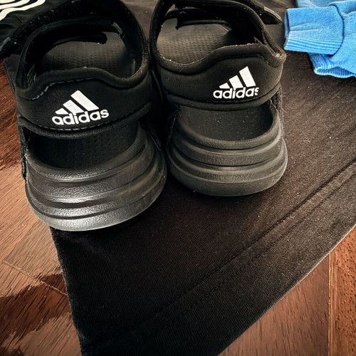 Adidas boys' set used, pack of 30, size 4-5 years, sandals 27