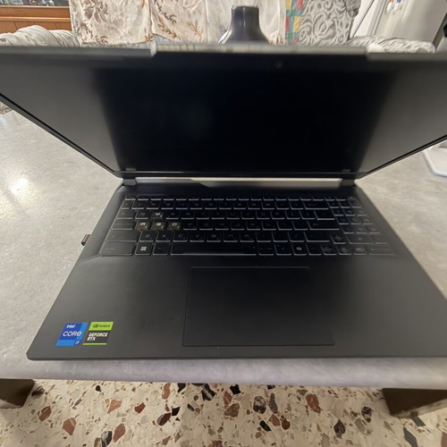 MSI Cyborg 15 A13VF laptop like new, Intel Core i7, 16GB RAM, 1TB SSD
