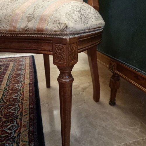 Τραπεζαρία μεταχειρισμένη με 6 καρέκλες 1,60×1 του 1984