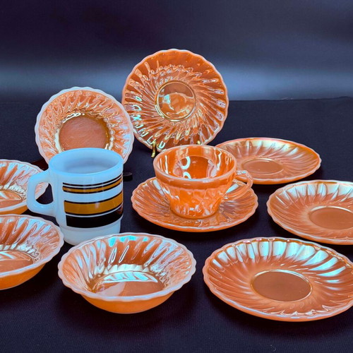 Anchor Hocking vintage collectible set of 11 pieces like new