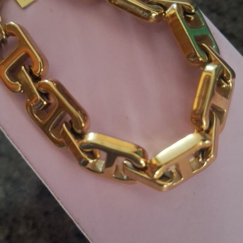 Bracelet new, gold color