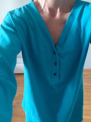 Turquoise shirt blouse new, comfortable fit, size S