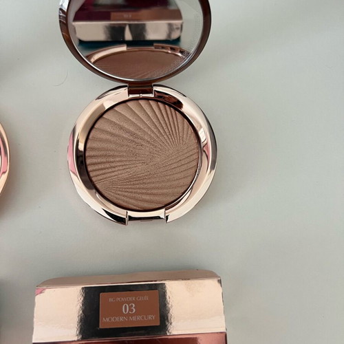 Estée Lauder Bronze Goddess highlighting powder gelee like new, shade 03 Modern Mercury