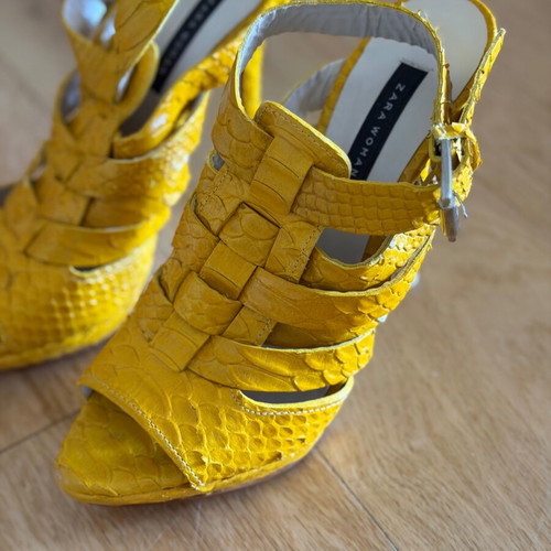 Zara yellow high-heeled sandals new, size 37